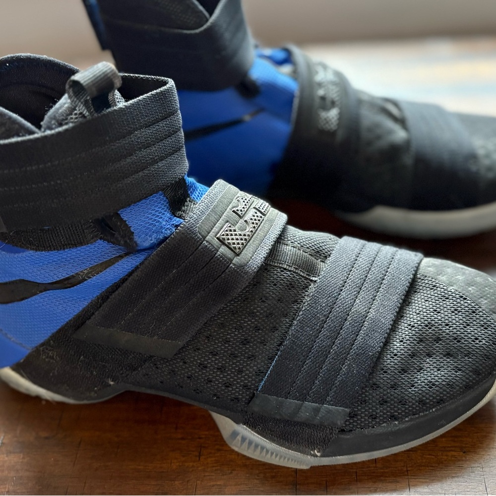 Nike LeBron Zoom Soldiers black and blue